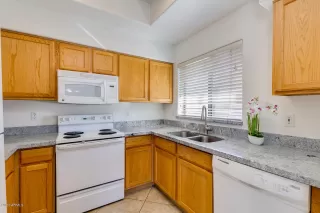 Photo #4: 6160669 Listing