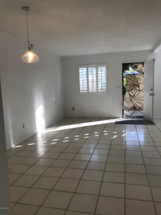 Photo #6: 6160702 Listing