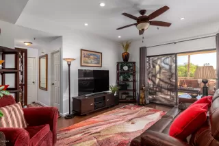 Photo #6: 6160714 Listing 