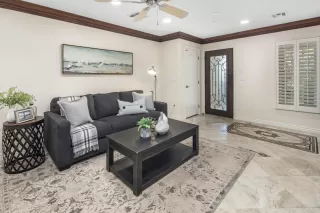 Photo #2: 6160763 Listing