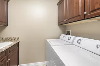 Photo #4: 6160763 Listing