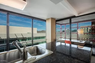 Photo #5: 6160800 Listing