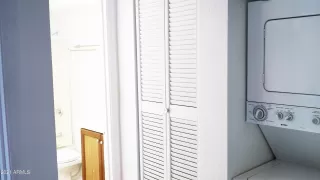 Photo #5: 6160823 Listing