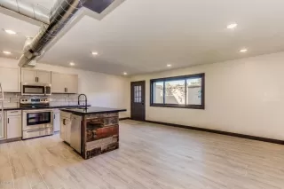 Photo #3: 6160917 Listing