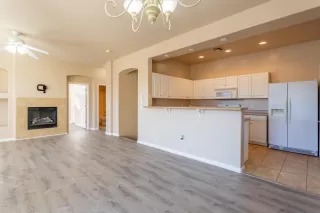 Photo #3: 6160993 Listing