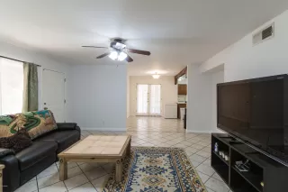 Photo #5: 6161050 Listing