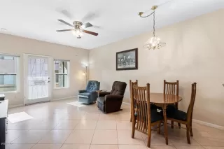 Photo #6: 6161105 Listing