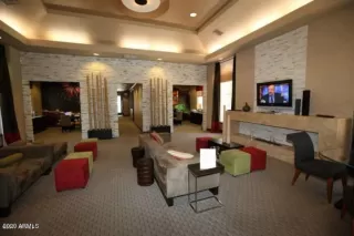 Photo #4: 6161108 Listing