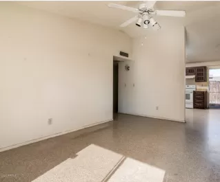 Photo #4: 6161161 Listing 