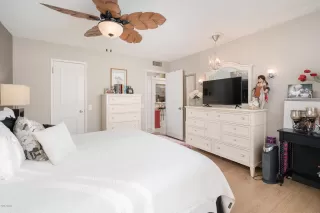 Photo #5: 6161280 Listing