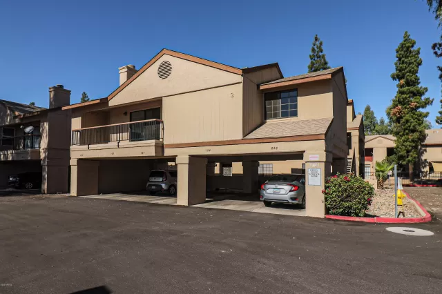 MLS: 6161324 Condo For Sale