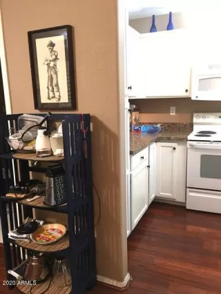 Photo #5: 6161381 Listing