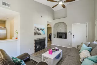 Photo #2: 6161536 Listing