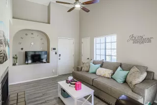 Photo #3: 6161536 Listing