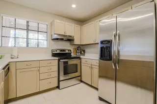 Photo #6: 6161536 Listing