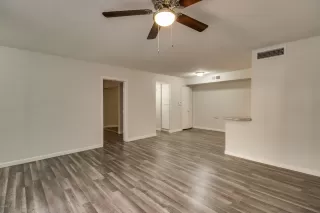 Photo #1: 6161680 Listing