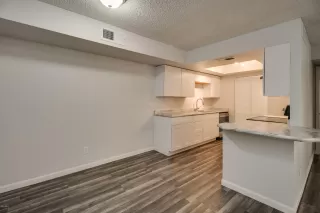 Photo #4: 6161680 Listing