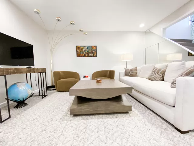 MLS: 6161733 Condo For Sale