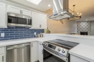 Photo #2: 6161780 Listing 