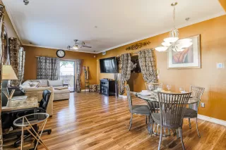 Photo #3: 6161829 Listing 