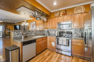Photo #5: 6161829 Listing 