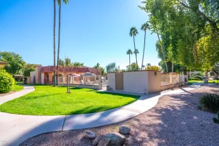 Photo #4: 6161920 Listing