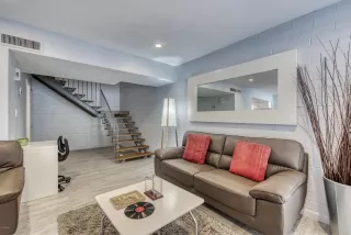 Photo #5: 6161933 Listing