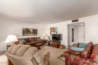 Photo #3: 6161942 Listing