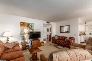 Photo #4: 6161942 Listing