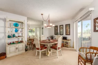 Photo #5: 6161942 Listing