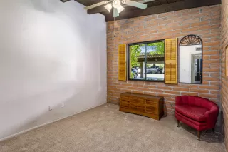 Photo #5: 6162150 Listing
