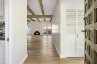 Photo #1: 6162285 Listing