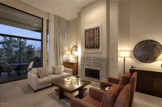 Photo #5: 6162300 Listing 