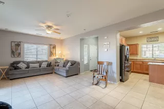 Photo #2: 6162388 Listing 