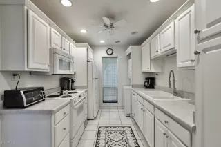 Photo #3: 6162700 Listing 