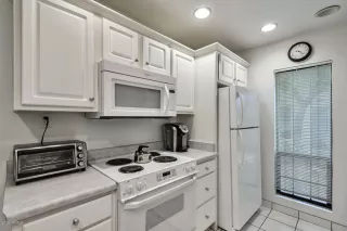 Photo #4: 6162700 Listing 