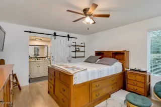 Photo #3: 6162817 Listing