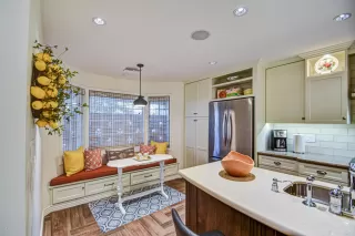 Photo #5: 6162843 Listing