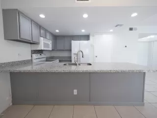 Photo #2: 6162973 Listing