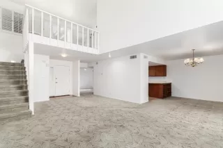 Photo #4: 6163049 Listing