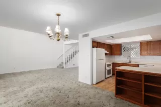 Photo #6: 6163049 Listing