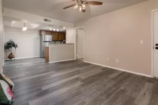 Photo #4: 6163063 Listing