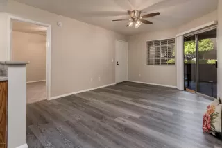 Photo #6: 6163063 Listing