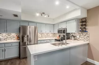 Photo #5: 6163096 Listing