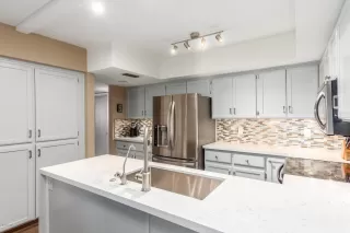 Photo #6: 6163096 Listing