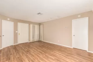 Photo #5: 6163165 Listing