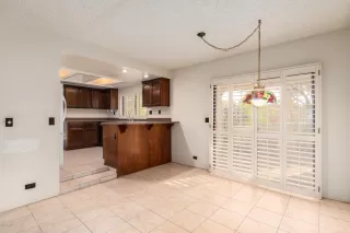 Photo #5: 6163527 Listing