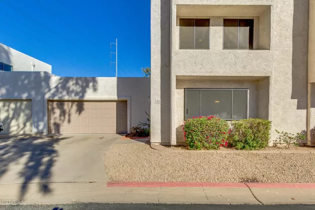 MLS: 6163602 Condo For Sale