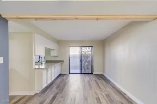 Photo #6: 6163602 Listing