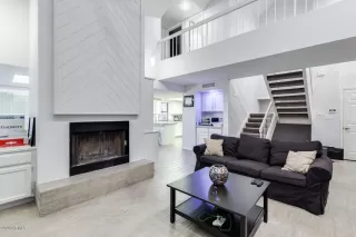 Photo #6: 6163916 Listing